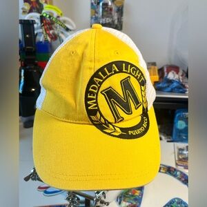 MEDALLA LIGHT PUERTO RICO" COLLECTIBLE BEER CAP HAT / CERVEZA PUERTORRIQUEÑA